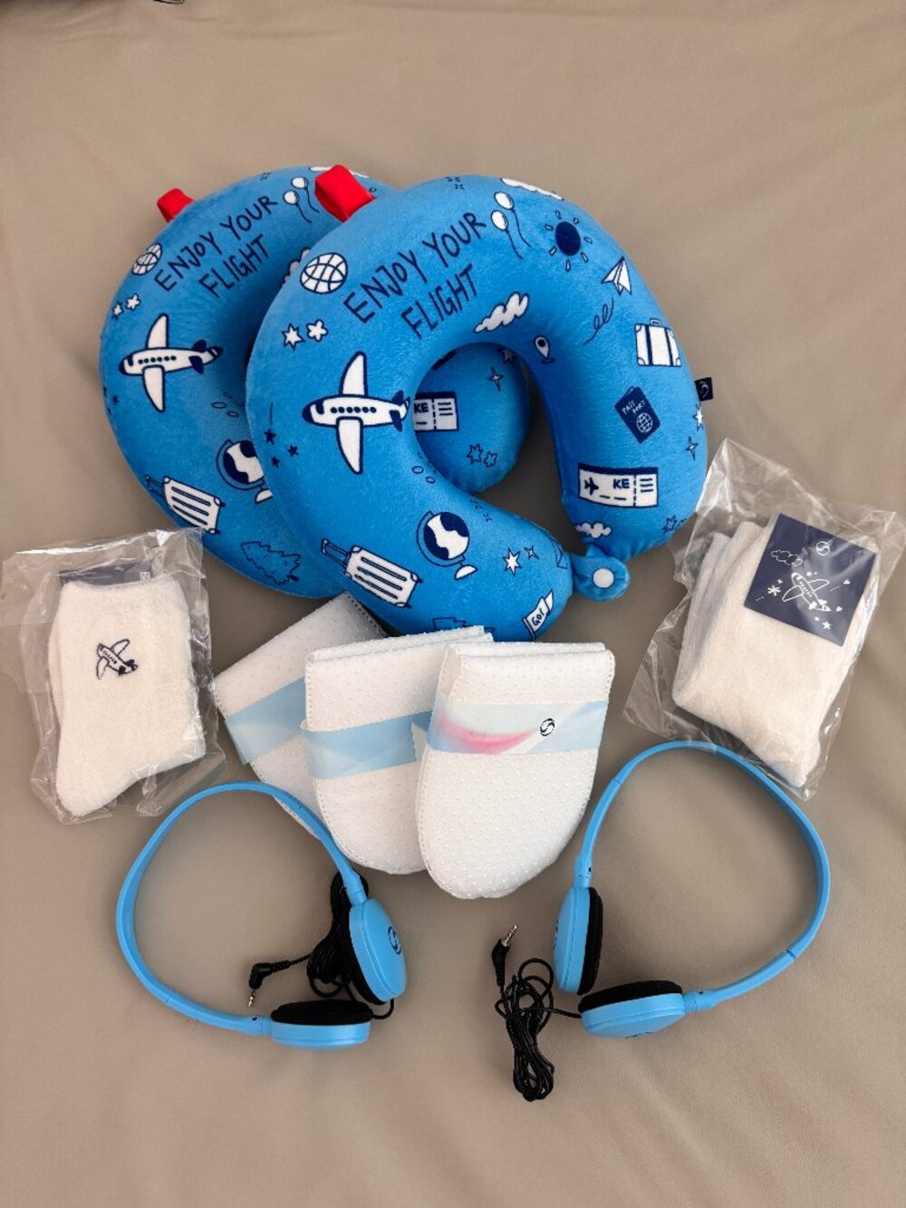 Korean Air Travel Amenity Kit Lot Family Set Neck Pillow Slipper Headphone Socks